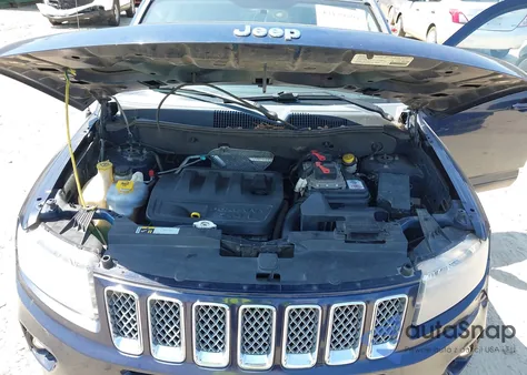 2014 Jeep Compass Limited из США, поврежденный, VIN 1C4NJCCB8ED877188